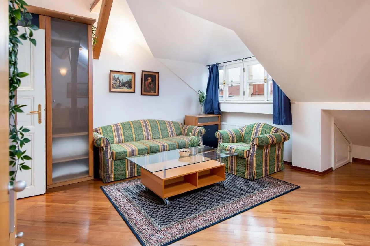 פראג Old Town Square Holiday Homes